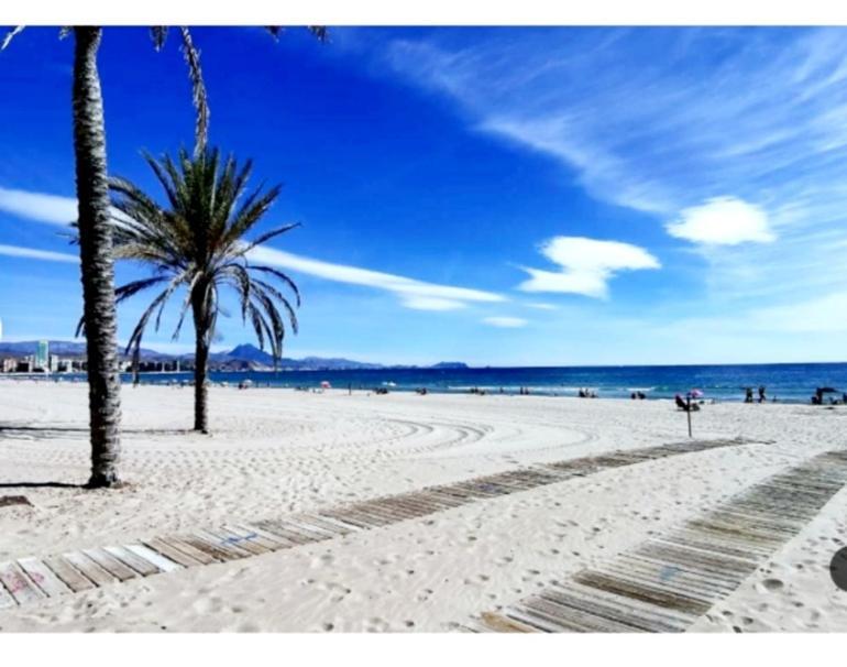 Sunny Duplex In Front Of Campello Beach エル・カンページョ エクステリア 写真
